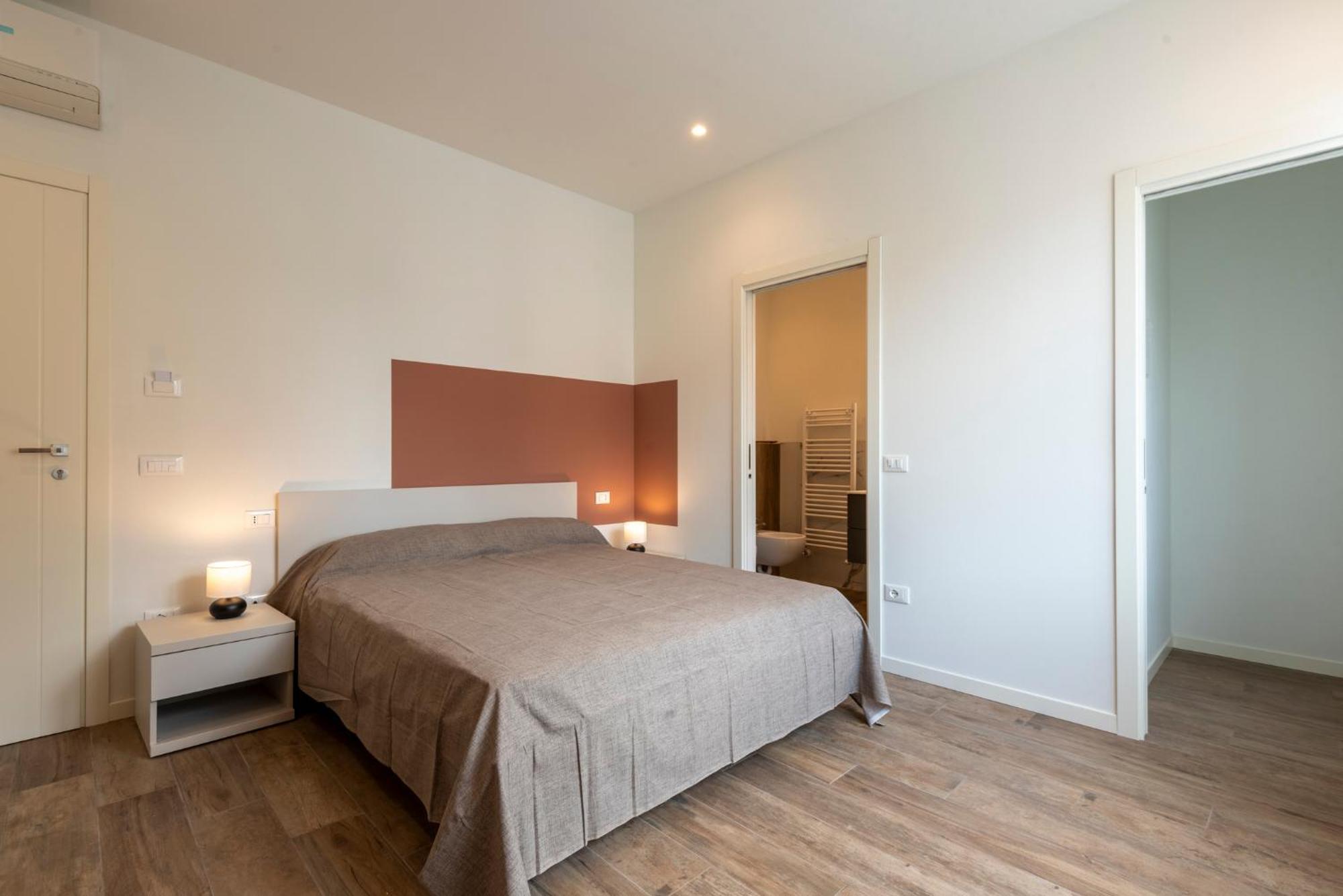 Iarsera Rooms And Apartment Lucca Buitenkant foto