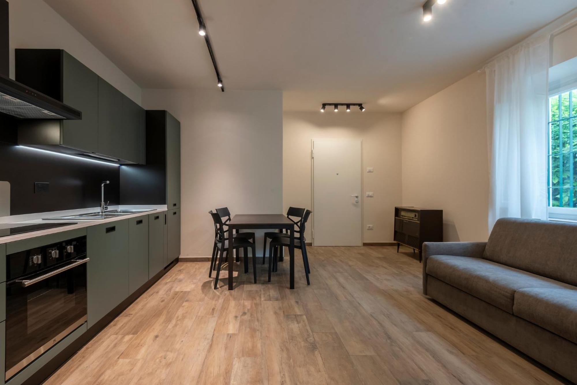 Iarsera Rooms And Apartment Lucca Buitenkant foto