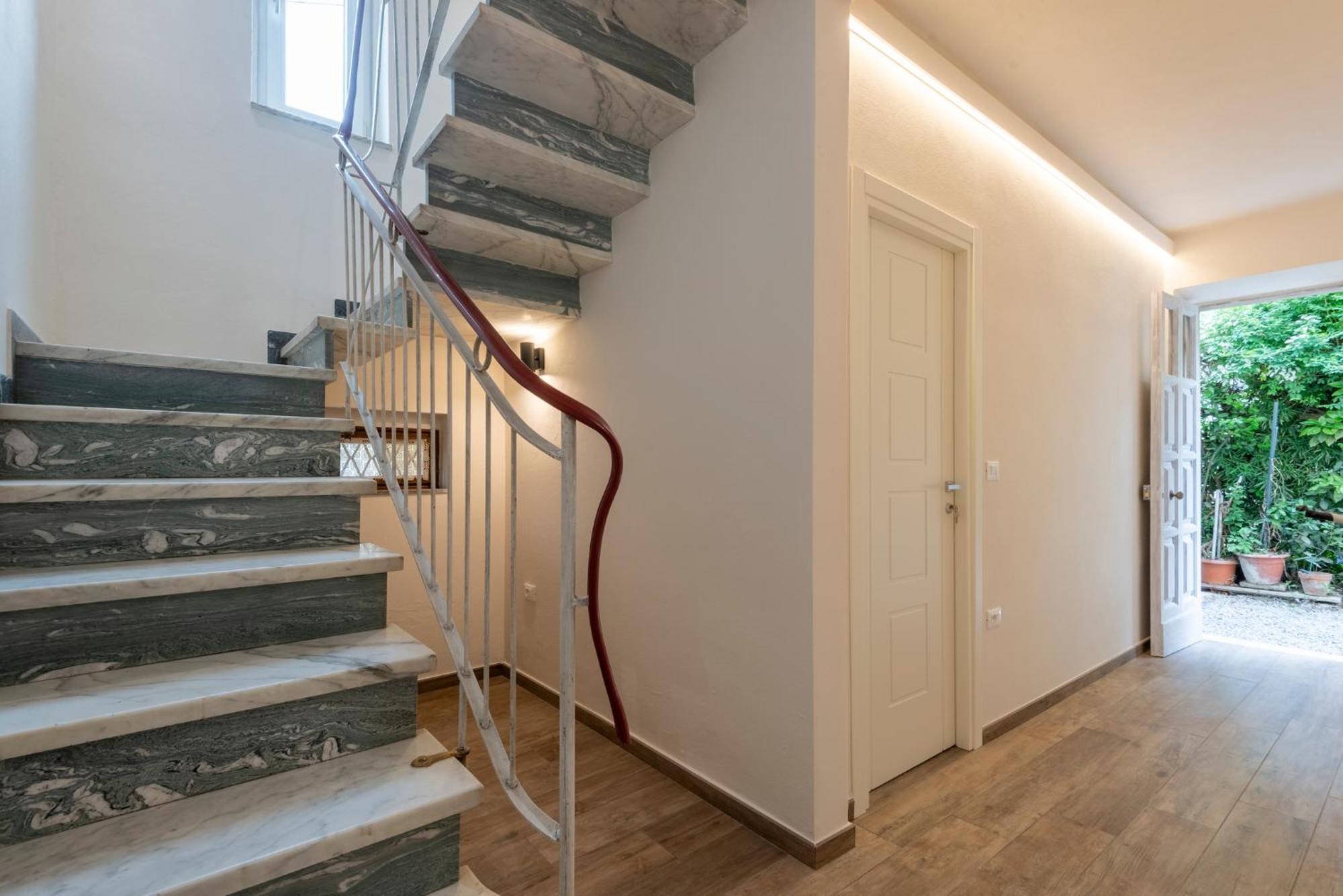 Iarsera Rooms And Apartment Lucca Buitenkant foto